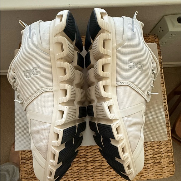 On Cloud 6 Waterproof (Pearl / Cream) - Picture 4 of 8